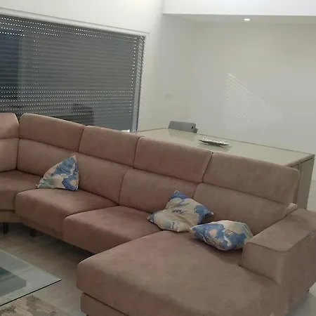 Villa Aroeira - 3 Suites, Living Room, Pool - 4 Guests Almada